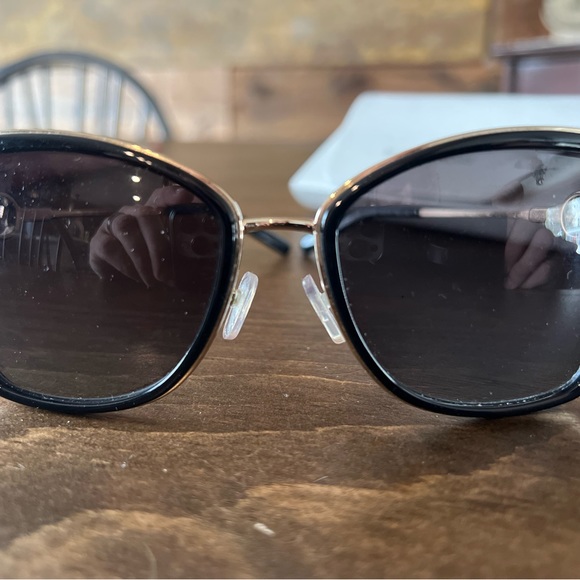 Lightly worn Micheal Kors MK1067B CORSICA in great shape! Won’t Last! - Picture 2 of 4